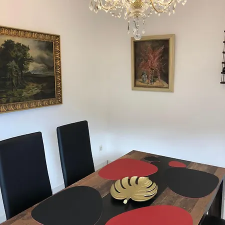 Unter Den Weinbergen Apartment *