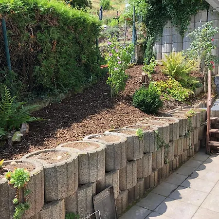 Unter Den Weinbergen דירה *