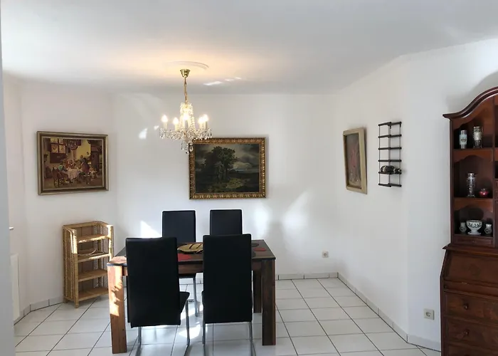 Unter Den Weinbergen דירה