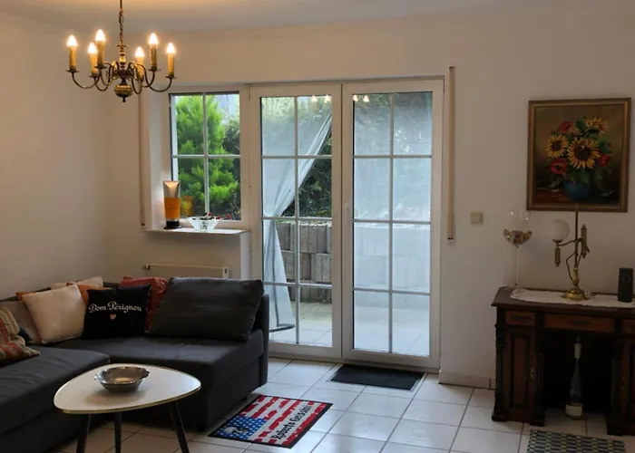 Unter Den Weinbergen *